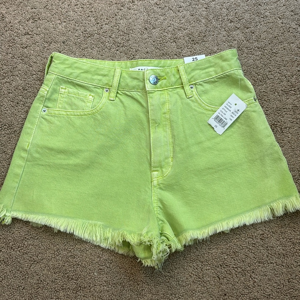 NWT Pacsun Women’s High Rise Festival Shorts Size 25